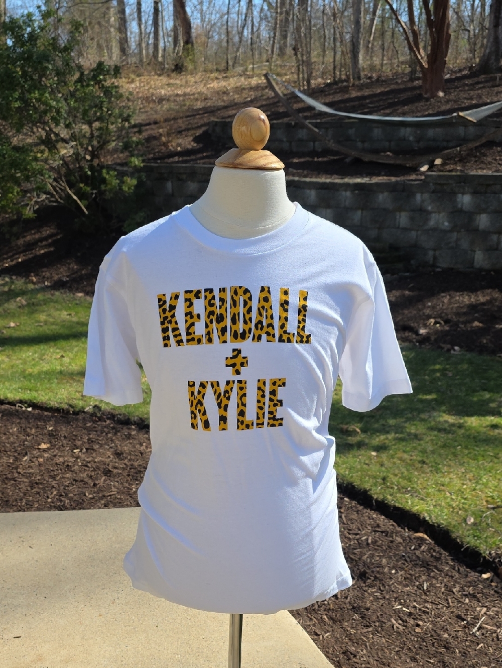 Kendall & Kylie White Tee Leopard Print Logo Graphic T-Shirt Cotton Women S/M
